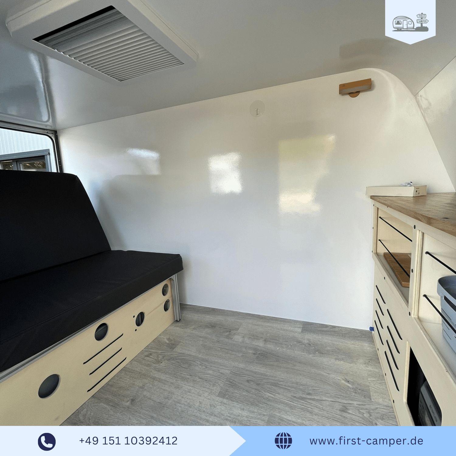 Miniwohnwagen 750 kg Anhänger Low Wing mit WOODBOXX Ausbau – leichter Wohnwagen mit flexibler Nutzung