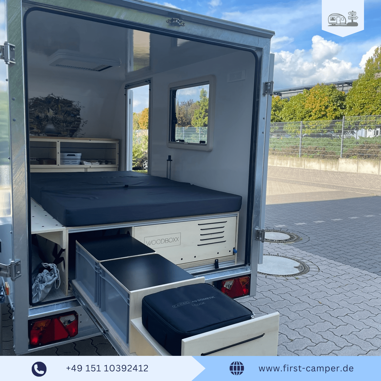 Miniwohnwagen 750 kg Anhänger Low Wing mit WOODBOXX Ausbau – leichter Wohnwagen mit flexibler Nutzung
