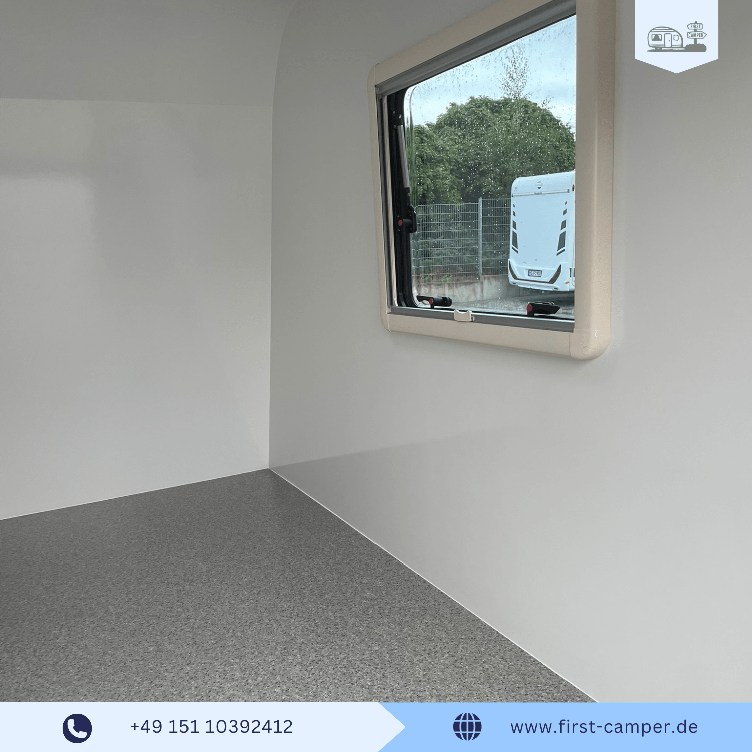 Mini Camper – kompakter 750 kg Kofferanhänger mit aerodynamischer Front, PVC-Boden und zwei Seitenfenstern mit Fliegengitter und Verdunklung für komfortables Camping